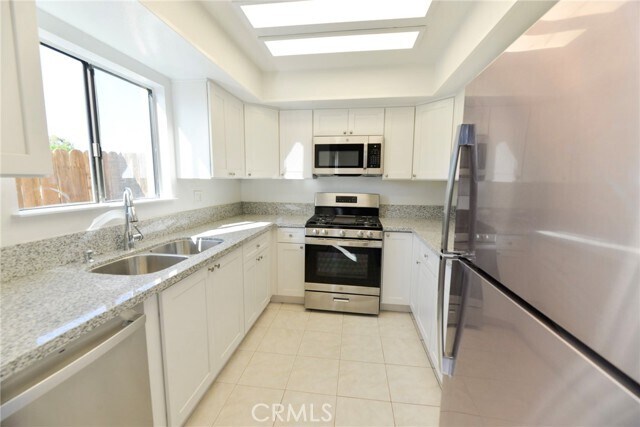 Building Photo - 103 El Oriente