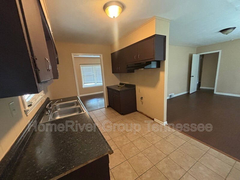Building Photo - 307 Byron Dr