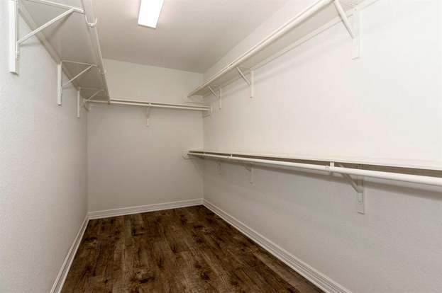 Building Photo - 9735 Stratton Ridge Dr