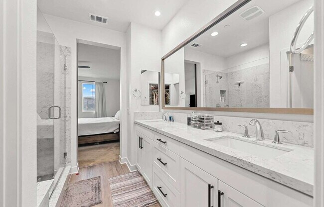 Building Photo - $4,300 - 3 Bed/ 3 Bath Modern Townhome with Loft in Santee