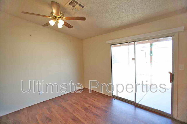 Building Photo - 1614 W Sequoia Dr