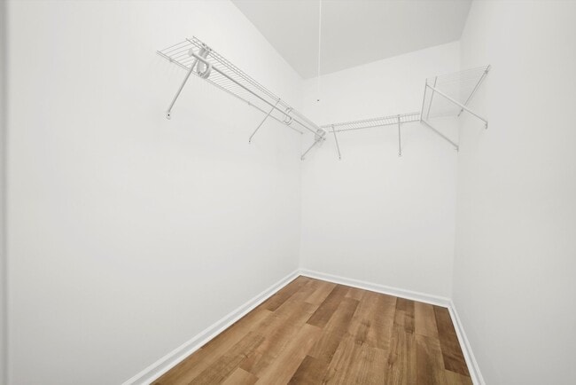 Building Photo - 1668 Hidden Valley Dr