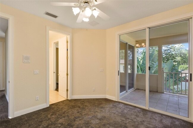 Building Photo - 1879 Sunset Dr