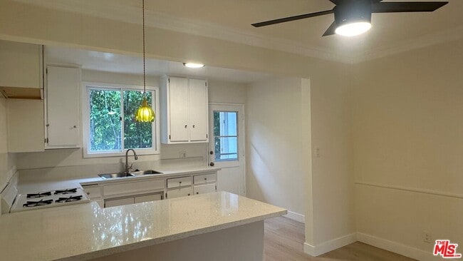 Building Photo - 3901 4th St