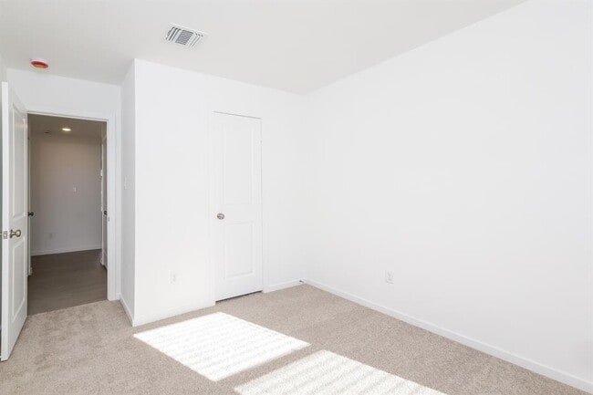 Building Photo - 12512 Huntington Rdg Wy