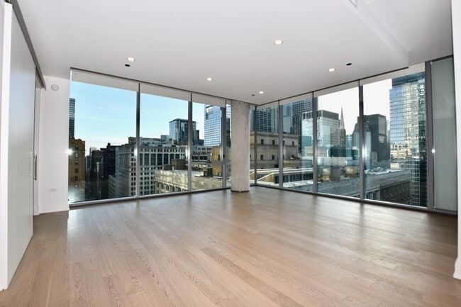 Building Photo - 60 E Randolph St