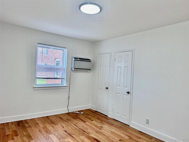 Building Photo - 255-55 75th Ave