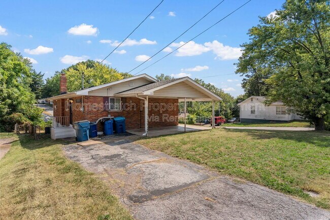 Building Photo - 500 N Elizabeth Ave