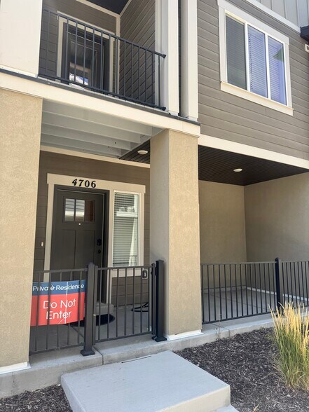 Primary Photo - 4706 W Miramonte Wy