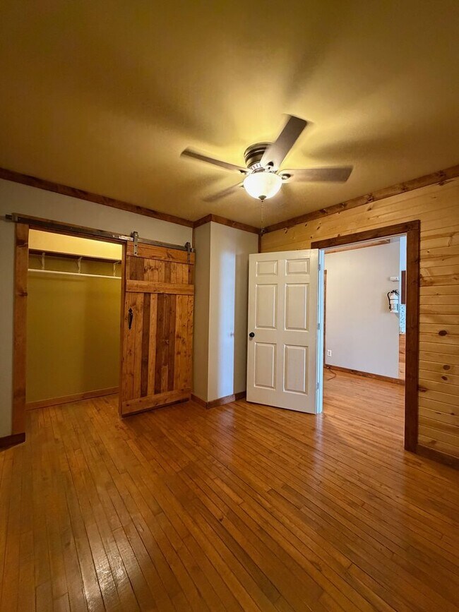 Building Photo - 311 Main St