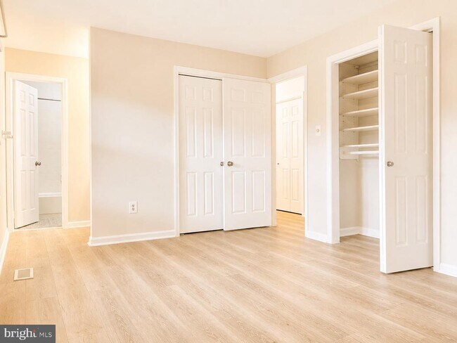 Building Photo - 8425 Blevins Way Ct