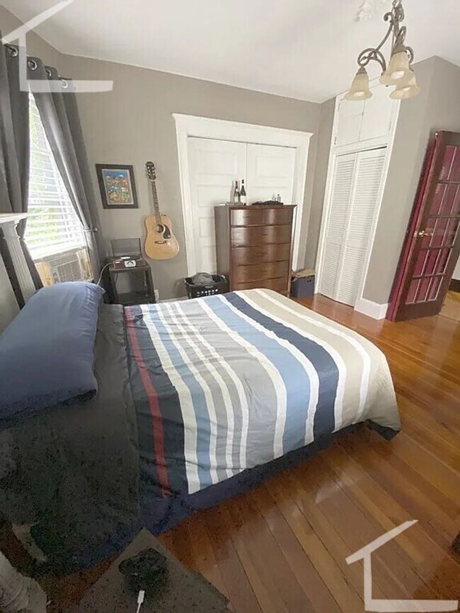 Building Photo - Goregous 3 bed in Allston