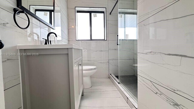 Building Photo - 320 SW 29th Rd