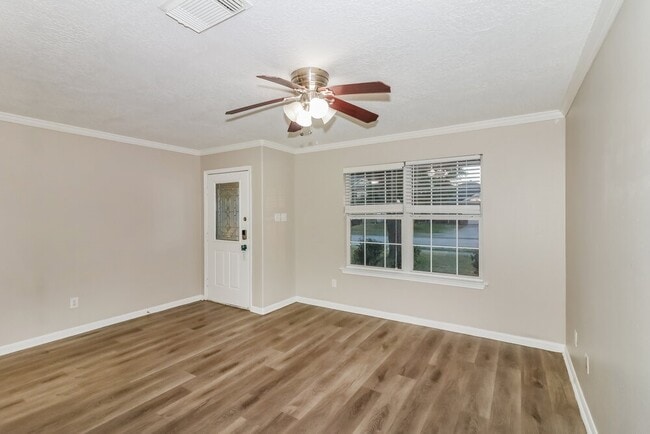 Building Photo - 1014 Vera Cruz Dr