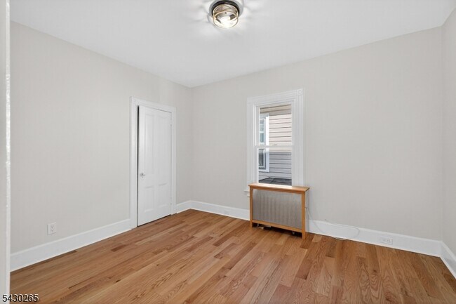 Building Photo - 19 Sylvan Pl