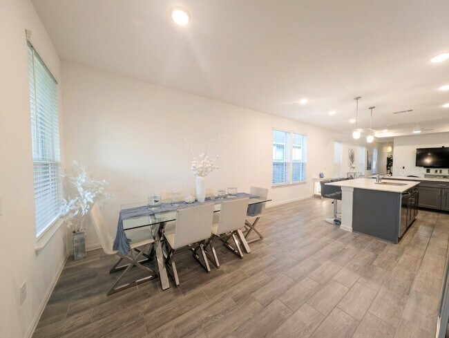 Building Photo - 18122 Sonresa Wy