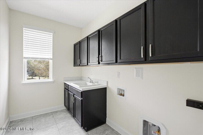 Building Photo - 14336 Garden Gate Dr