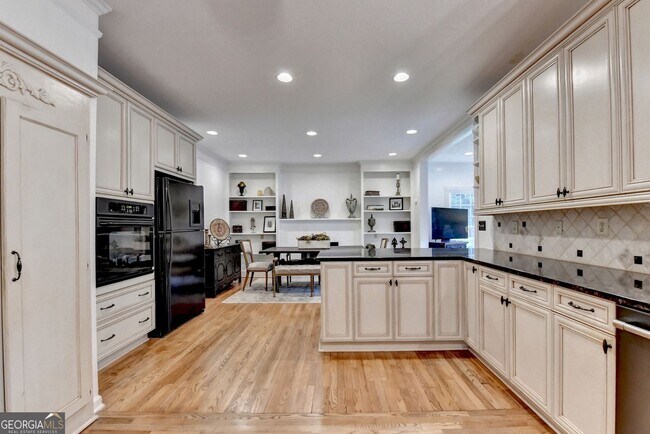 Building Photo - 2611 Briers N Dr