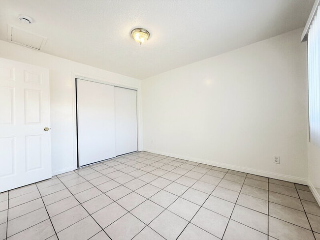 Building Photo - 14039 Orizaba Ave