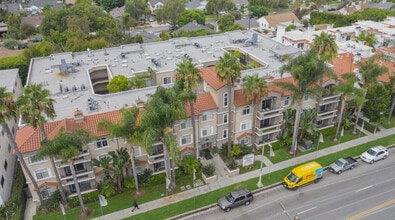 Building Photo - Trousdale Apartments