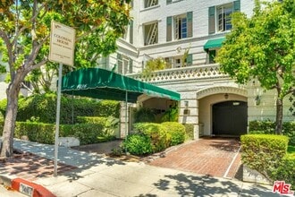 Building Photo - 1416 Havenhurst Dr