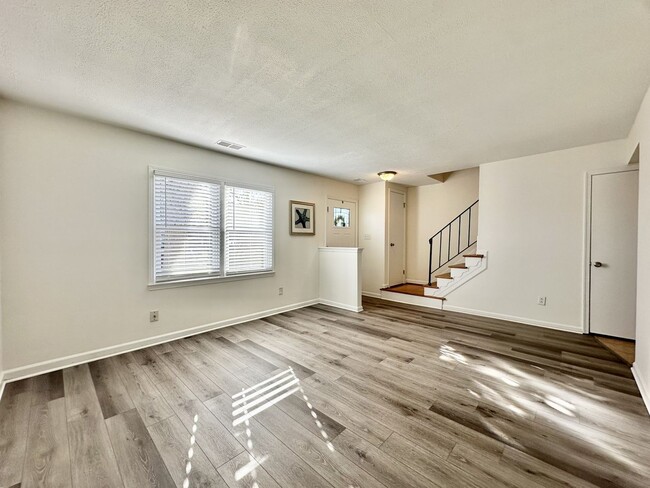 Building Photo - Updated & READY NOW!! A 3-Bedroom Great Neck Home! Excellent Schools! All Appliances Convey!