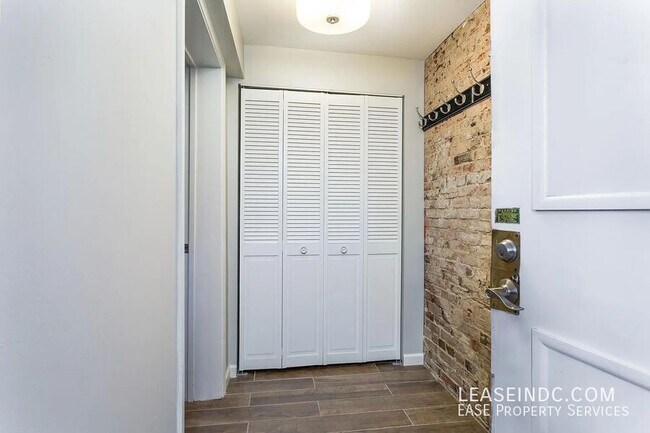 Building Photo - 1507 Vermont Ave NW