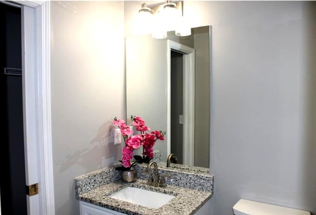 Building Photo - 27 Corinth Rd