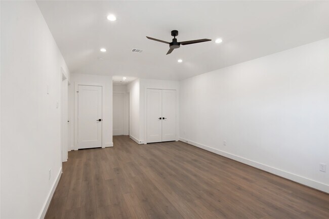 Building Photo - 2761 Sunny Briar Dr