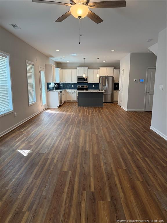 Building Photo - 12 S Dakota Ct