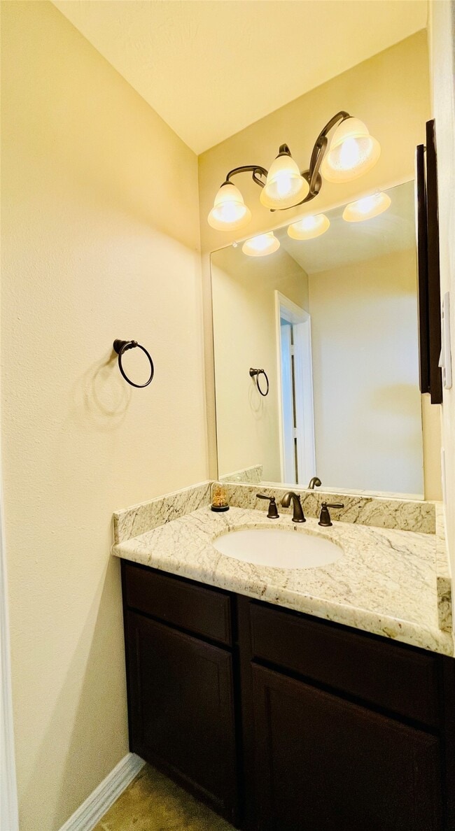 Building Photo - 14303 Tasmania Ct