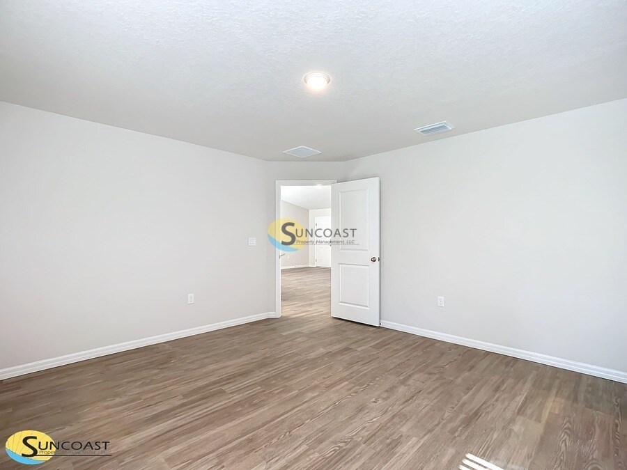 Building Photo - 6763 E Gurley St