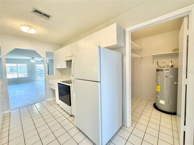 Building Photo - 615 Ridge Terrace