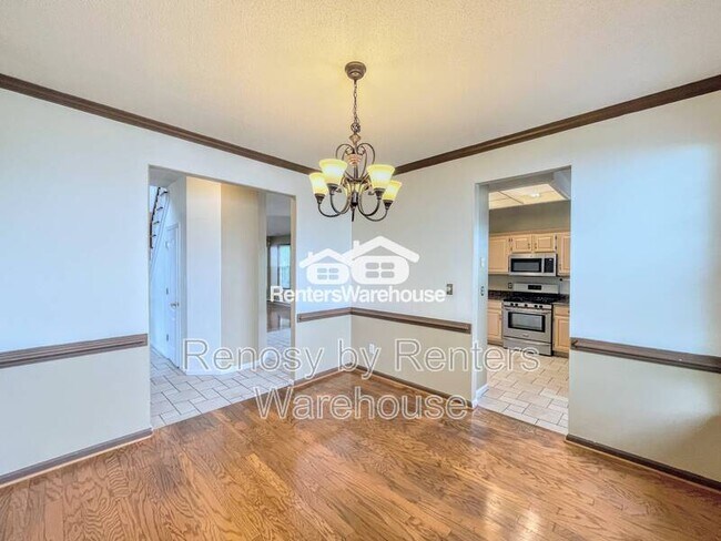 Building Photo - 601 Whisper Walk