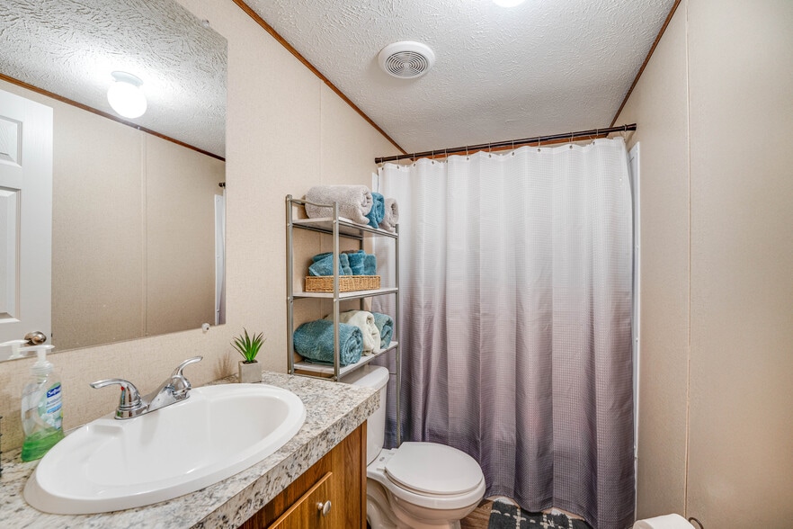 2nd Bath - 1500 Gulley River Rd