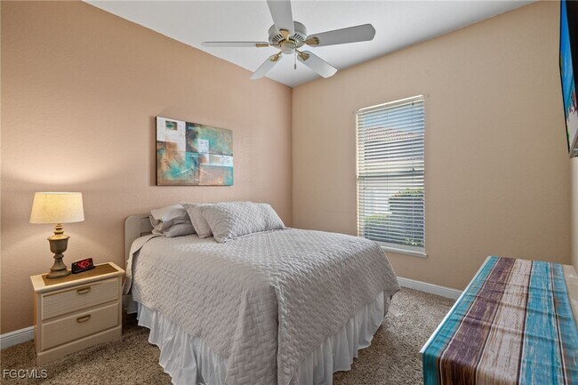 Building Photo - 3433 SW 27th Ave