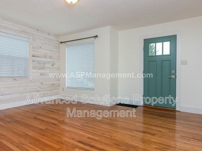 Building Photo - 765 Jepson Ave