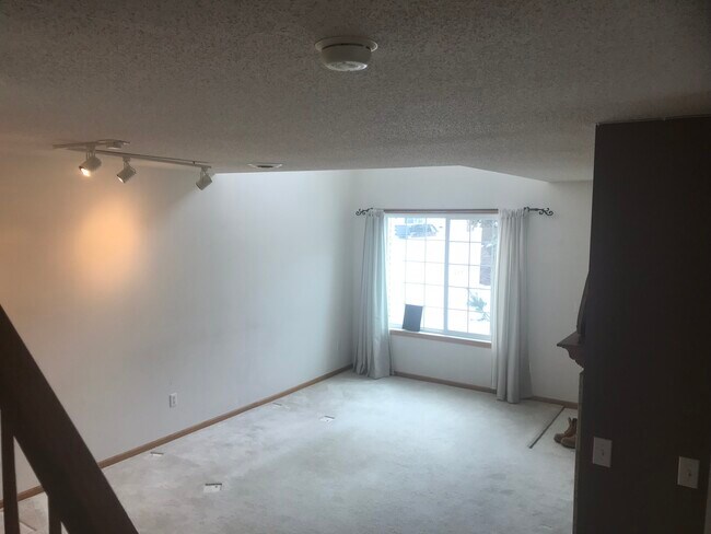 Building Photo - 1239 Elmwood Ave