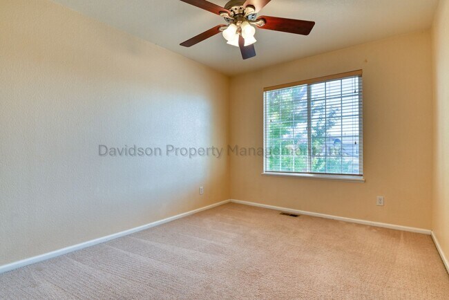 Building Photo - 4173 Knollvale Dr