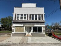 Building Photo - 1319 Capouse Ave