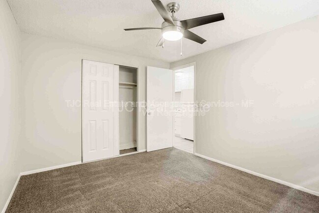 Building Photo - 1138 Corona St