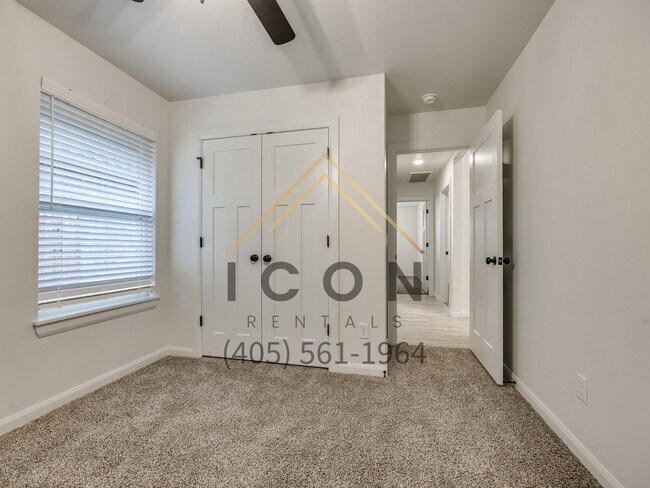 Building Photo - 5109 SE 85th St