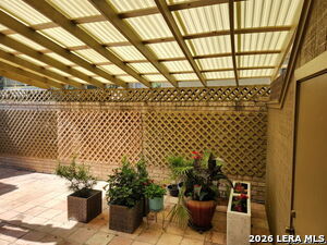 Building Photo - 3678 Hidden Dr