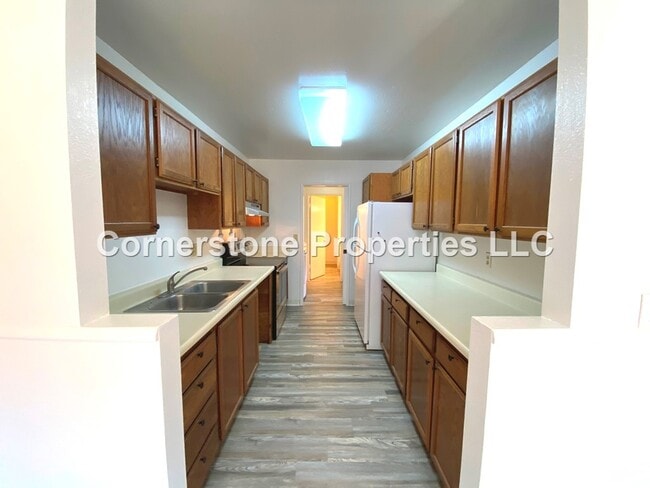 Building Photo - 2069 California Ave