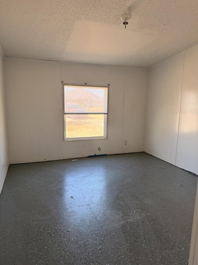 Building Photo - 8800 W County Rd 166