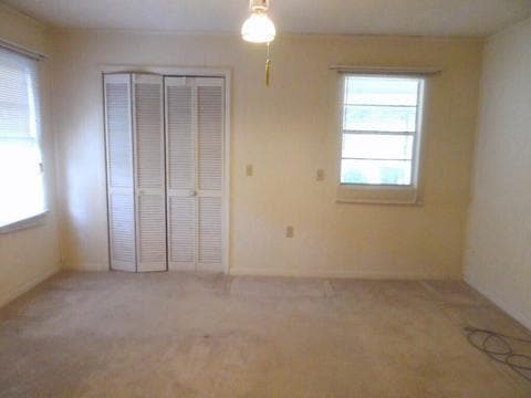 Building Photo - 618 Robinson Dr