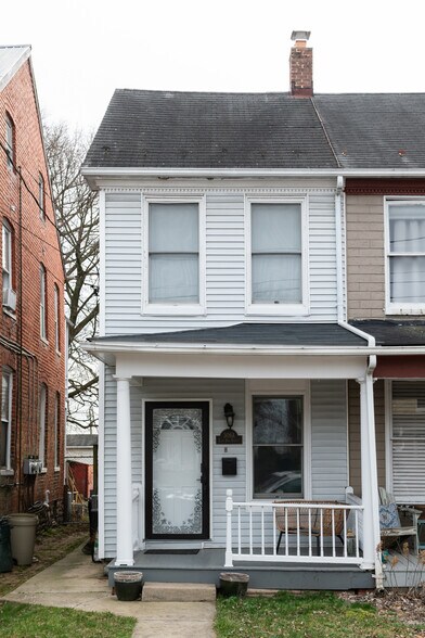 Building Photo - 306A E 3rd St