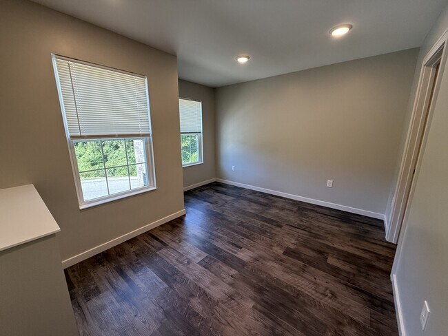 Building Photo - 209 Terrace Dr