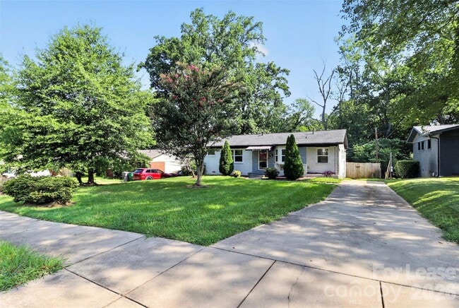 Building Photo - 3945 Winfield Dr