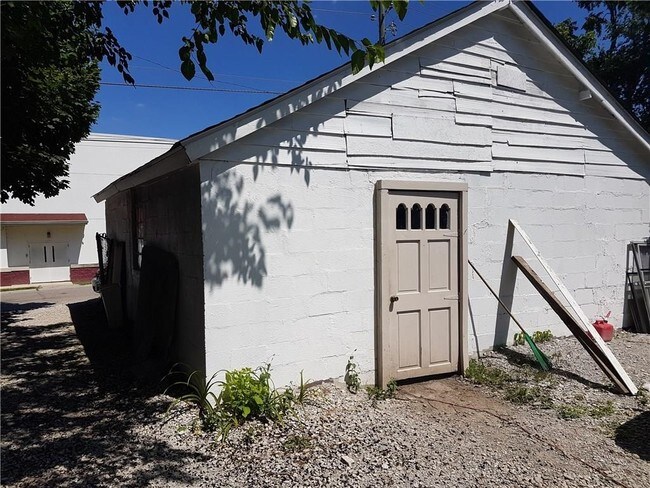Building Photo - 2539 Boulevard Pl